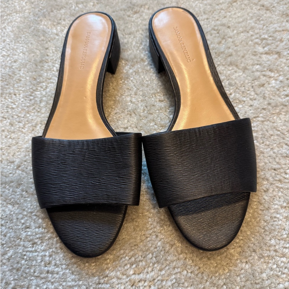 Banana Republic Black Leather Slide Sandals View 2